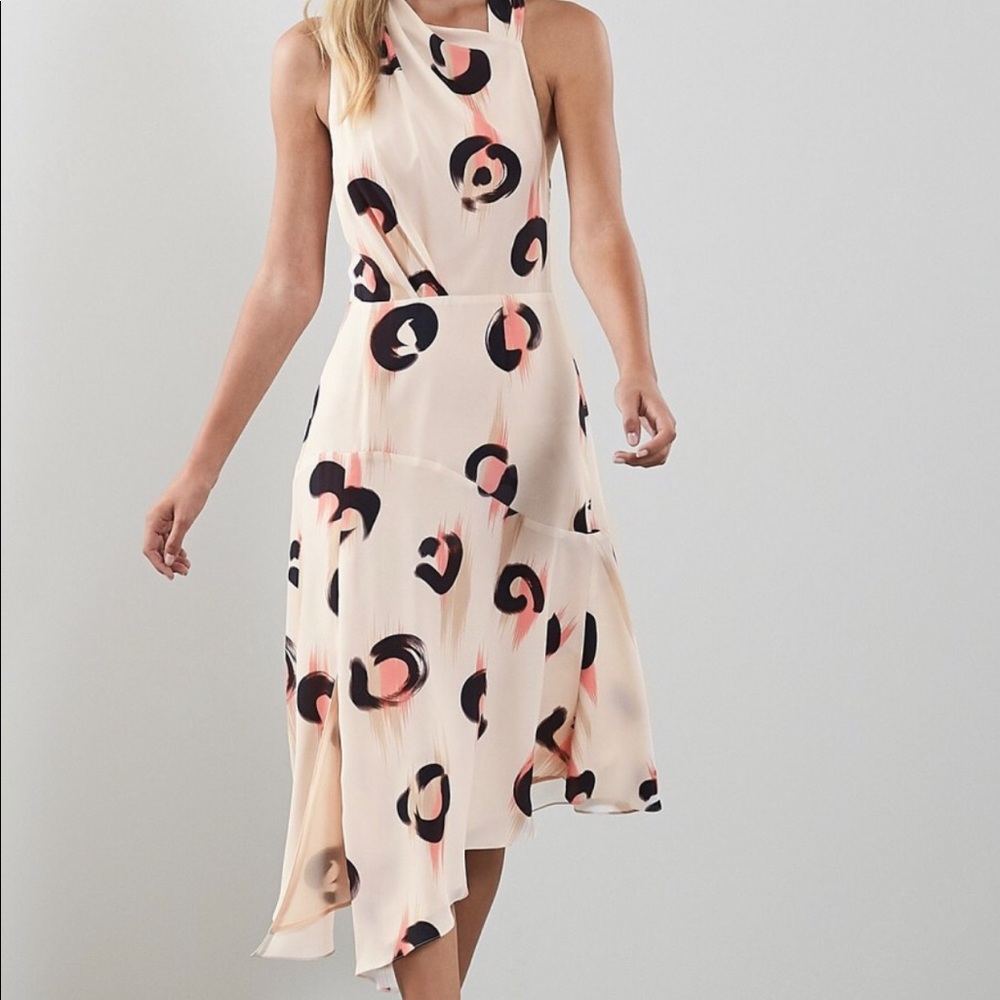 Asymmetric luxurious chiffon dress.